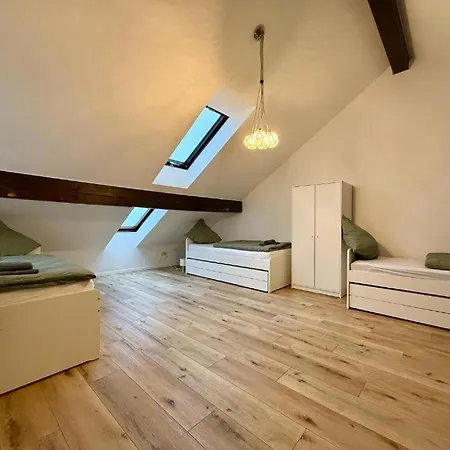 Stylisches 130 M2 Duplex-penthouse Mit Terrasse Und Stadtblick Im Zentrum